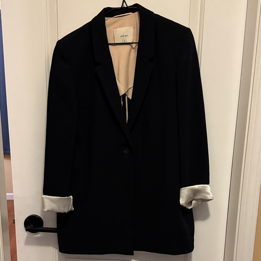 Aritzia Wilfred Black Blazer with Cream Accents